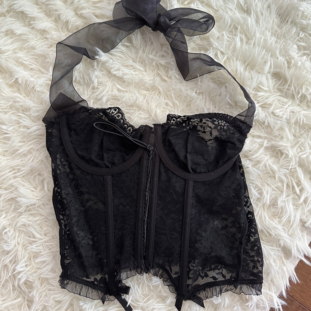 Lace bustier